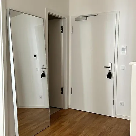 Precious Airport Apartment *